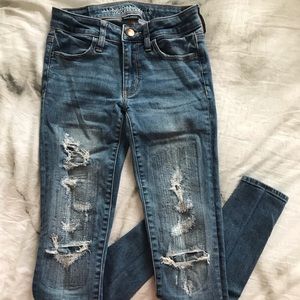 american eagle ripped jeans
